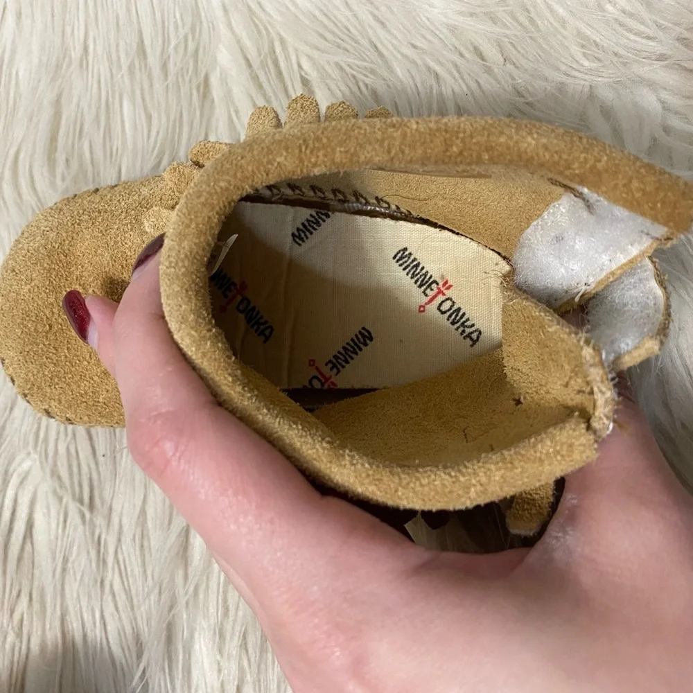 Minnetonka Baby Infant Tan Suede Leather Back Flap Bootie Moccasins Size 4